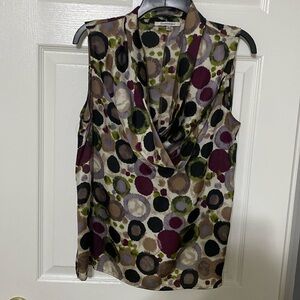 Colorful sleeveless blouse;